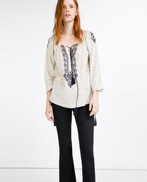 EMBROIDERED PLUMETIS BLOUSE