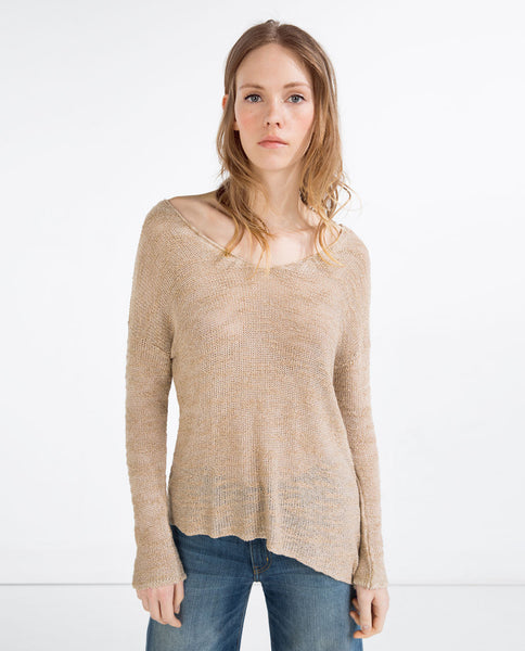 ASYMMETRIC HEM SWEATER