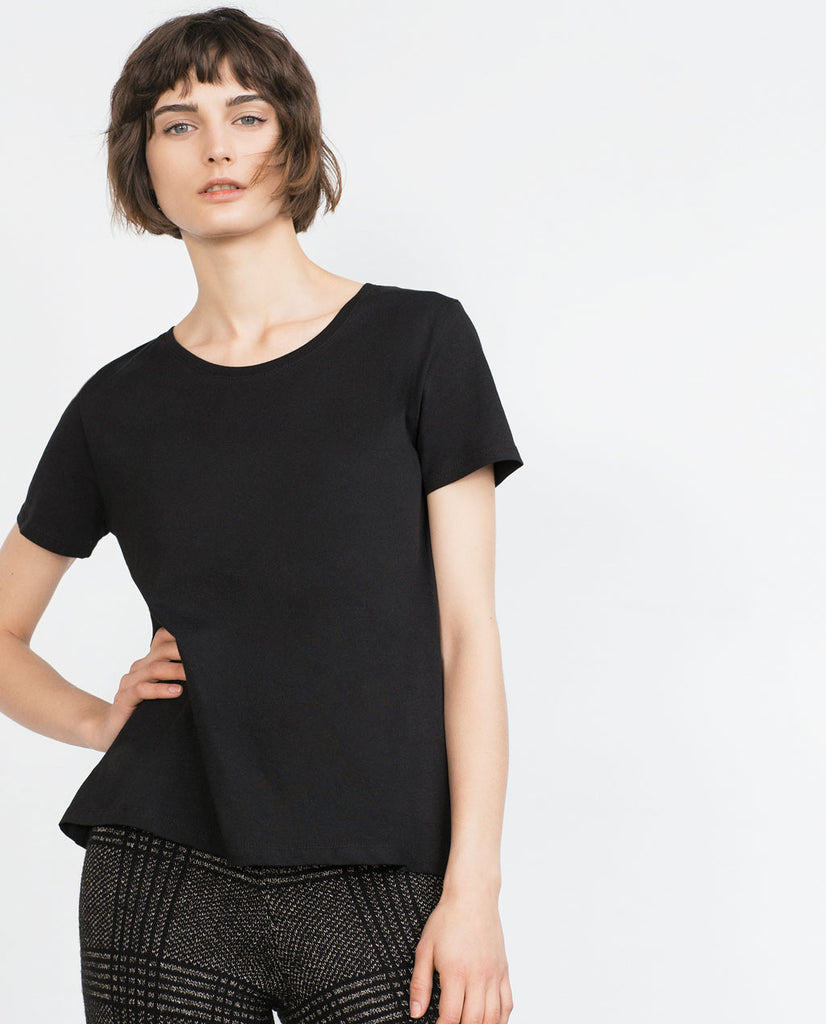 T-SHIRT WITH ASYMMETRIC HEM